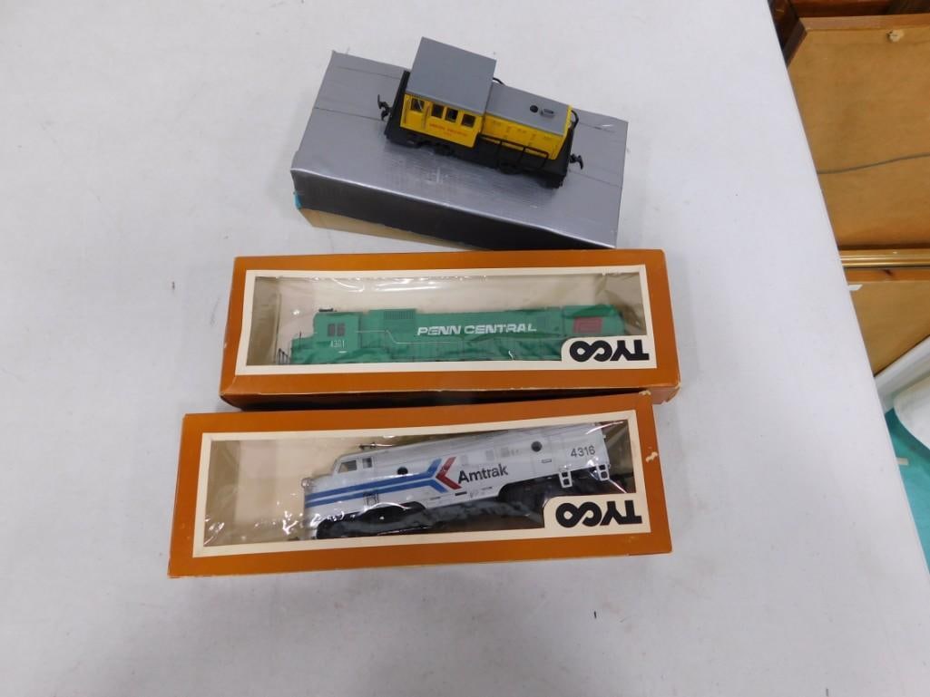 Tyco HO Scale Train Lot including Amtrak, Penn Central and Union Pacific (1 of 3)