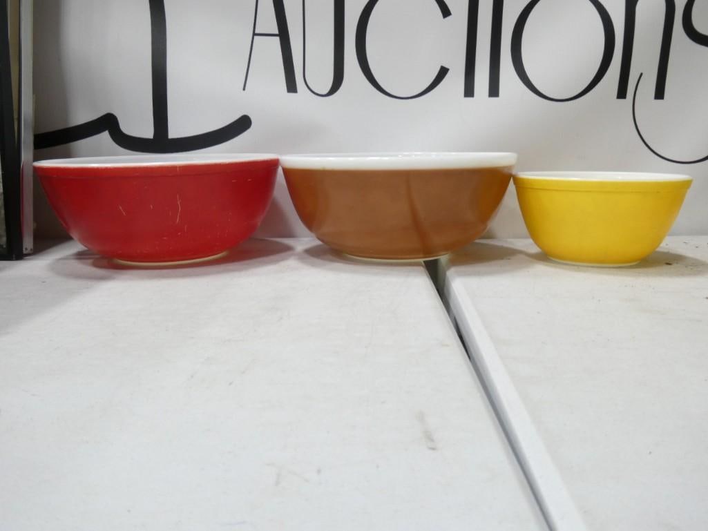 3 Pyrex Mixing Bowls - Red, Brown, Yellow (1 of 5)