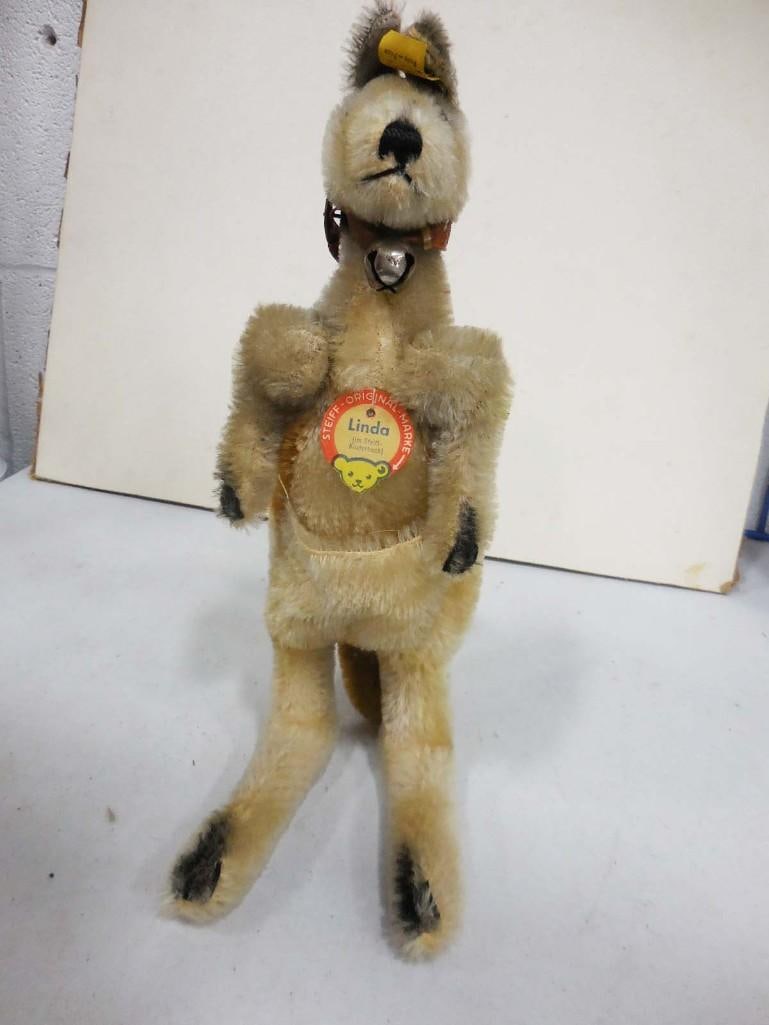 Steiff Kangaroo Linda with Original Tags and Ear Button: Steiff Kangaroo Linda with Original Tags and Ear Button Plush Animal