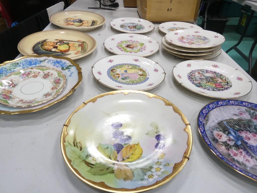 Lot of Plates, Asst Patterns, Hummel, Etc: Lot of Plates, Asst Patterns, Hummel, Etc Condition: one of the Hummel plates has a chip