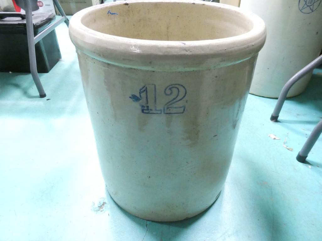 12 Gal White Hall S.P.&S Stoneware Crock Antique: Antique 12 Gal White Hall S.P. & S. Stoneware Crock . Salt glazed. Condition: no cracks