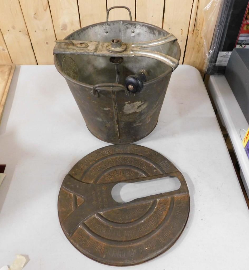 Vintage Metal Bread Maker (1 of 6)