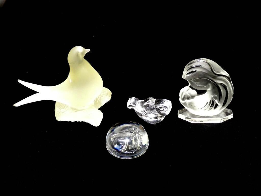 Art Glass and Paperweights incl Skruf Sweden Signed, Cristal D'Arques, Bird, Woman with Baby: Art Glass and Paperweights incl Skruf Sweden Signed Fish, Cristal D'Arques Horse, Bird, Woman with Baby