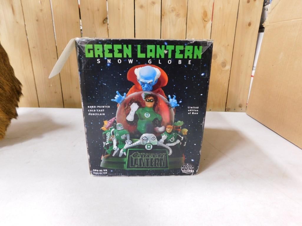 Green Lantern Snow Globe with Box: Green Lantern Snow Globe with Box - limited edition of 800