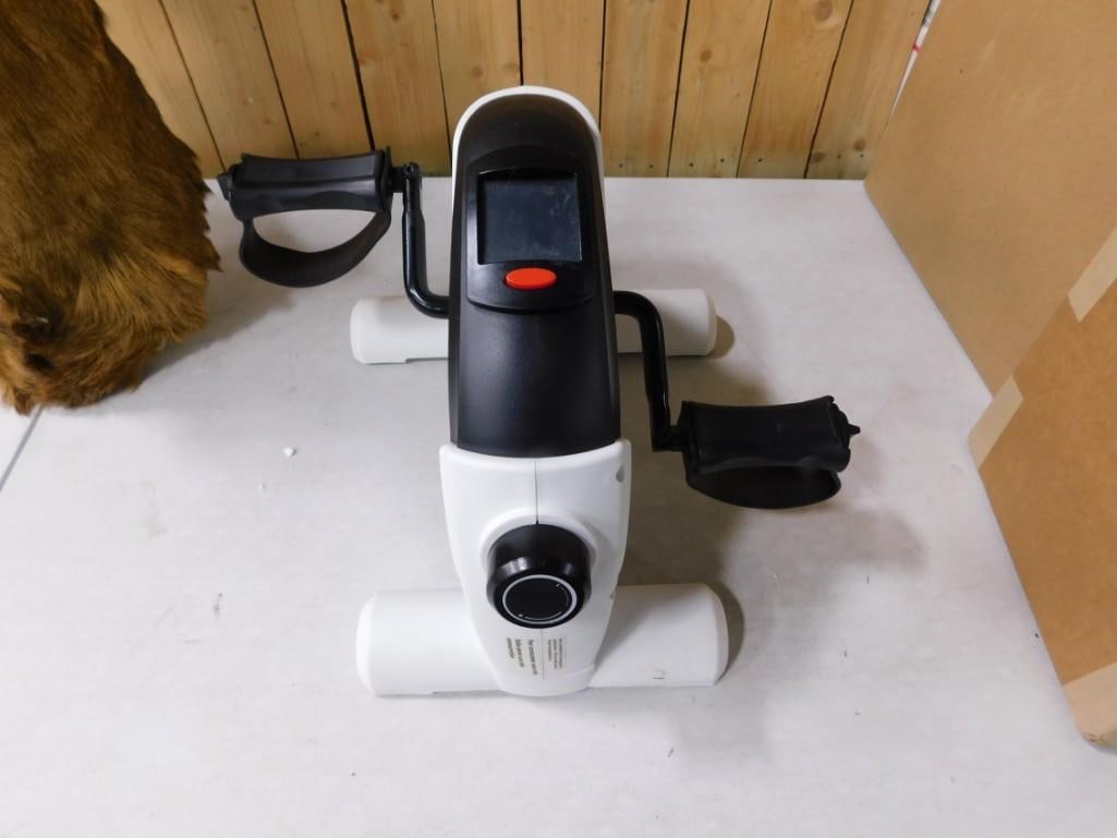 Crane Pedal Foot Exercise machine (1 of 2)