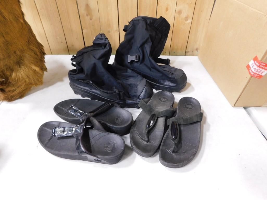 Lot of Flip Flops and Boots: Lot of Flip Flops and Boots - Voyager Stabilicer, Fitflop