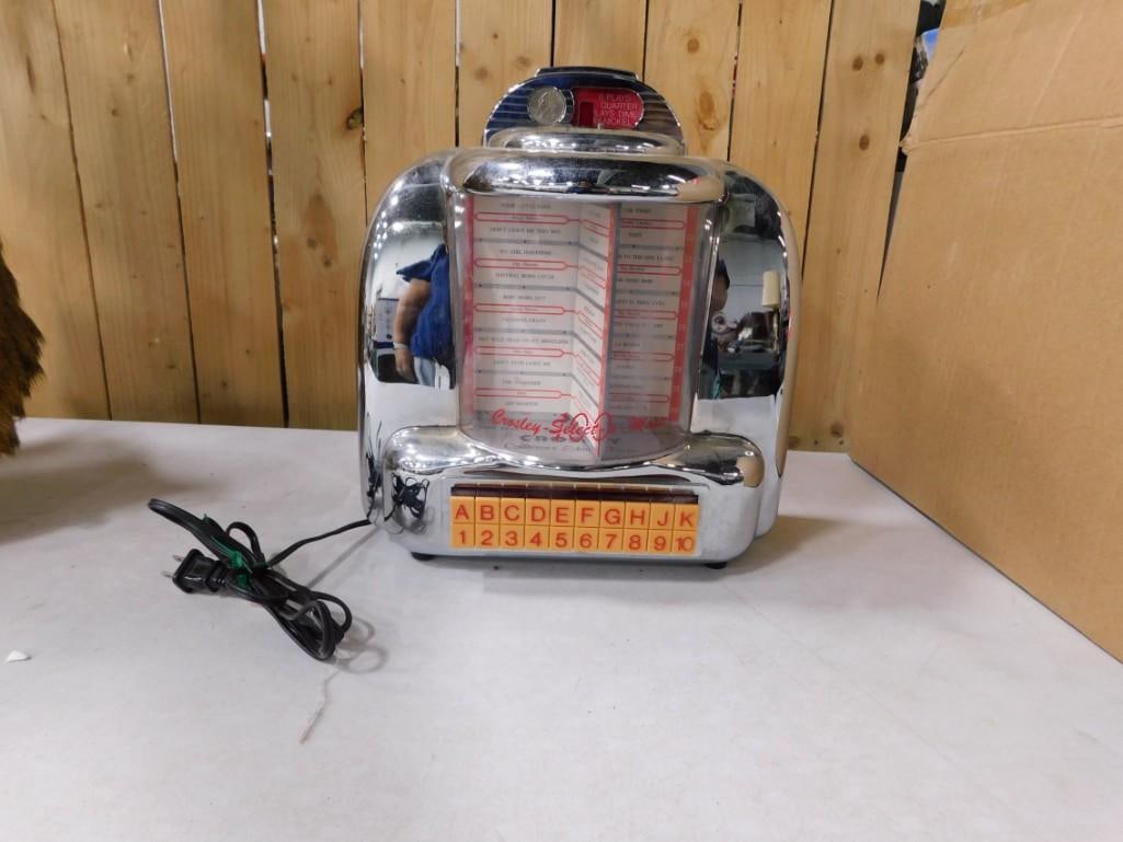 Vintage Crosley Select-o-Matic Jukebox Radio: Vintage Crosley Select-o-Matic Jukebox Radio - AM FM Radio and cassette. It works.