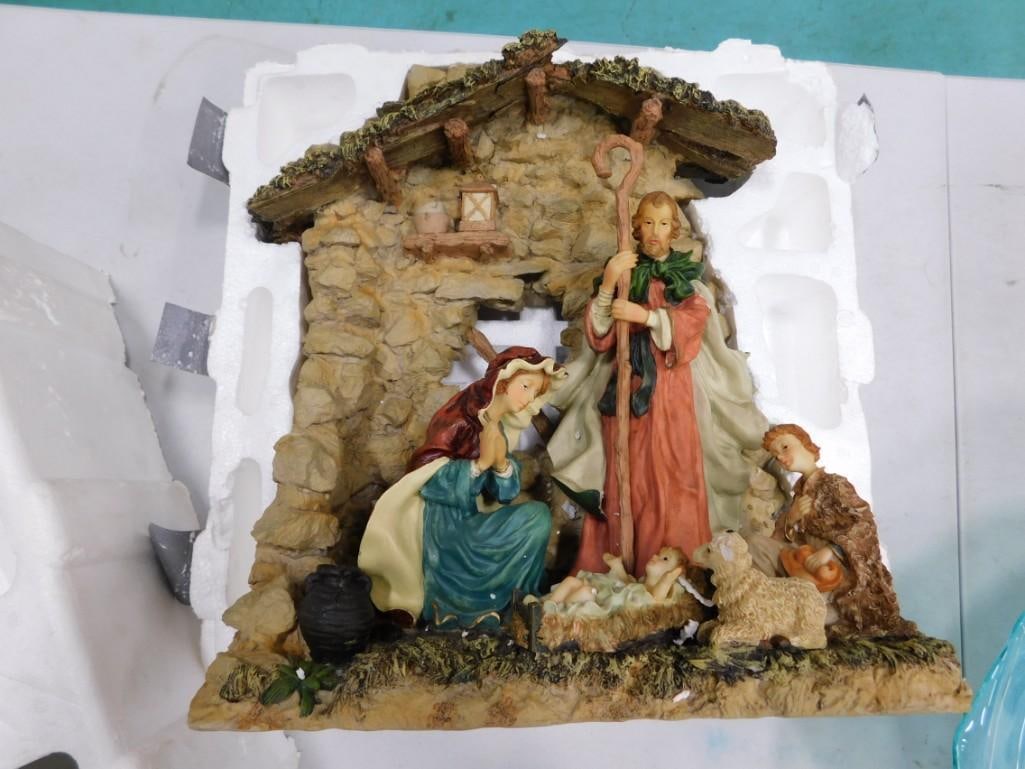 Nativity Scene Christmas Statue (1 of 4)