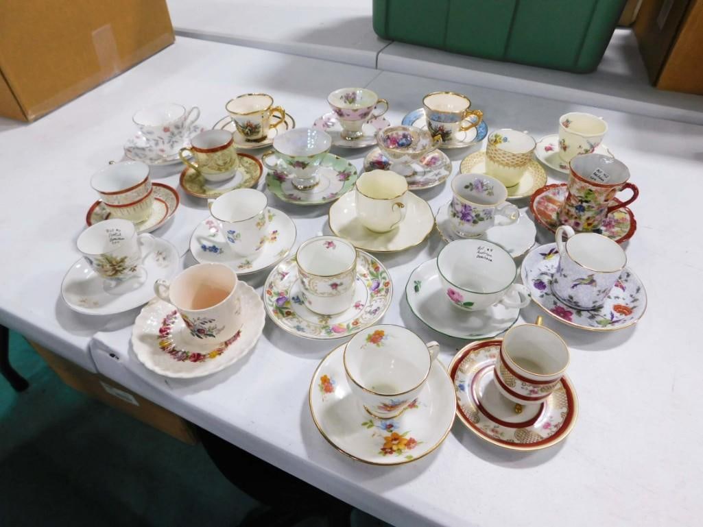 Lot of Vintage Porcelain Teacups and Saucers asst Patterns (1 of 8)