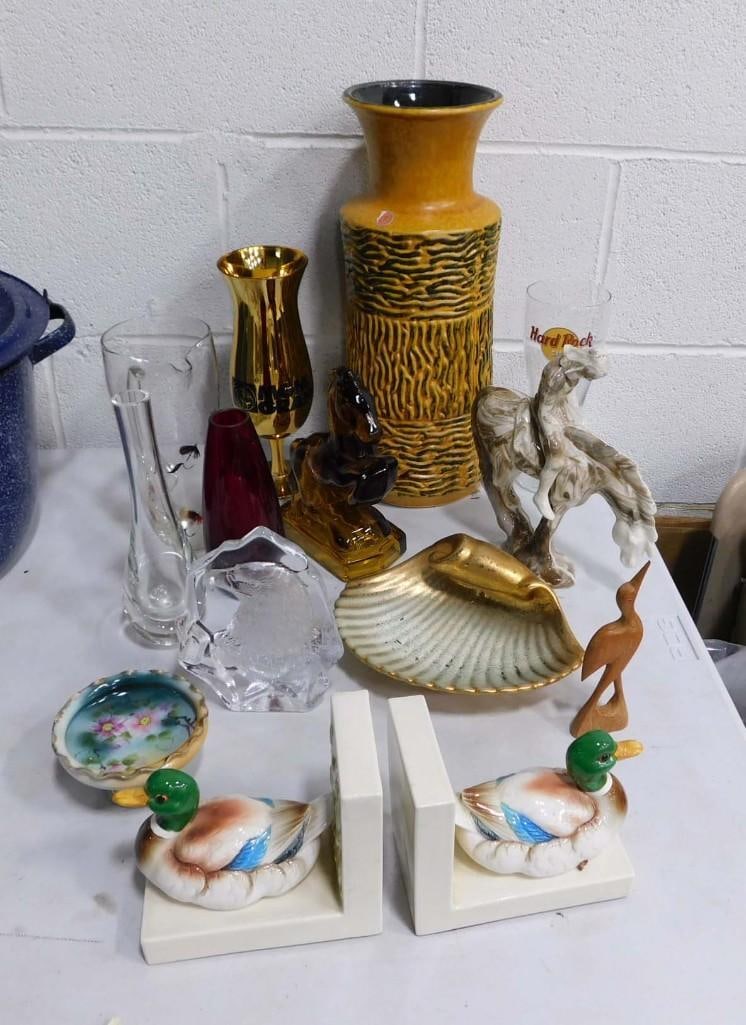 Vintage ot incl Amber Glass Horse, Haegar Vase, Duck Bookends, Etc: Vintage ot incl Amber Glass Horse, Haegar Vase, Duck Bookends, Etc