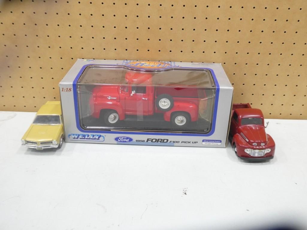 Welly 1:18 Scale 1956 Ford F100 Pick Up Truck Die Cast Model in Original Box Plus a (1 of 7)