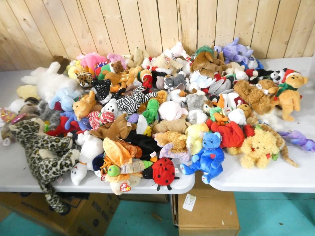 Large Bin full of plush toys including Beanie Babies: Large Bin full of plush toys including Beanie Babies