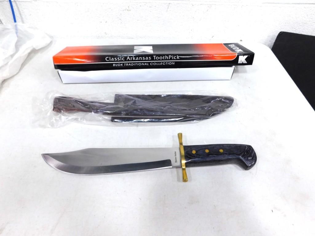 Knife with Sheath New in Box: Knife with Sheath New in Box