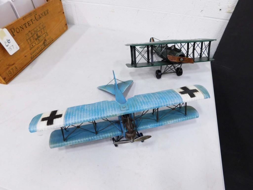 2 Model Airplanes (1 of 4)