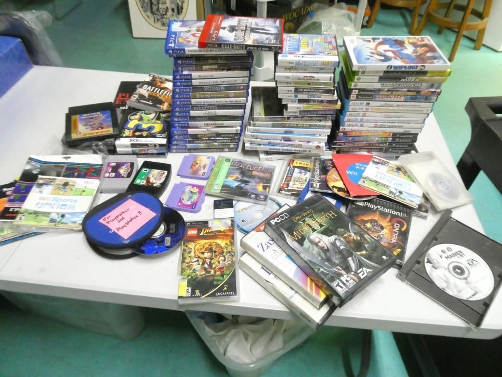Huge Video Game Lot including PlayStation 4, Nintendo DS and other games (1 of 11)