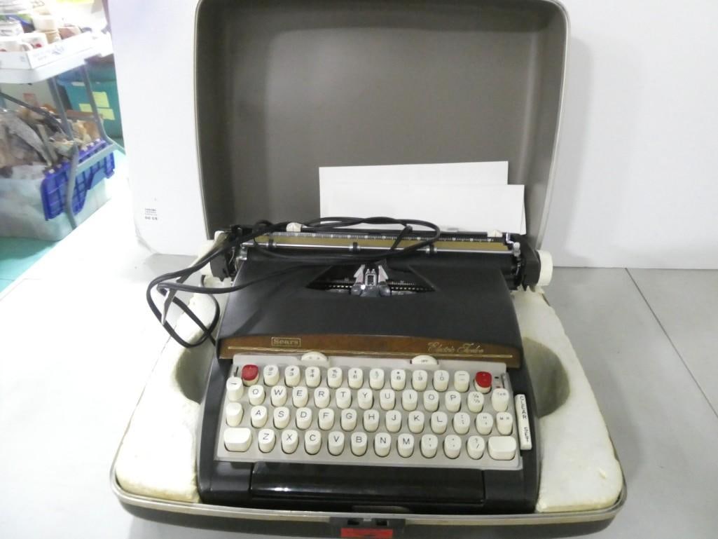 Sears Electric Twelve Typewriter with Case: Sears Electric Twelve Typewriter with Case Condition: untested