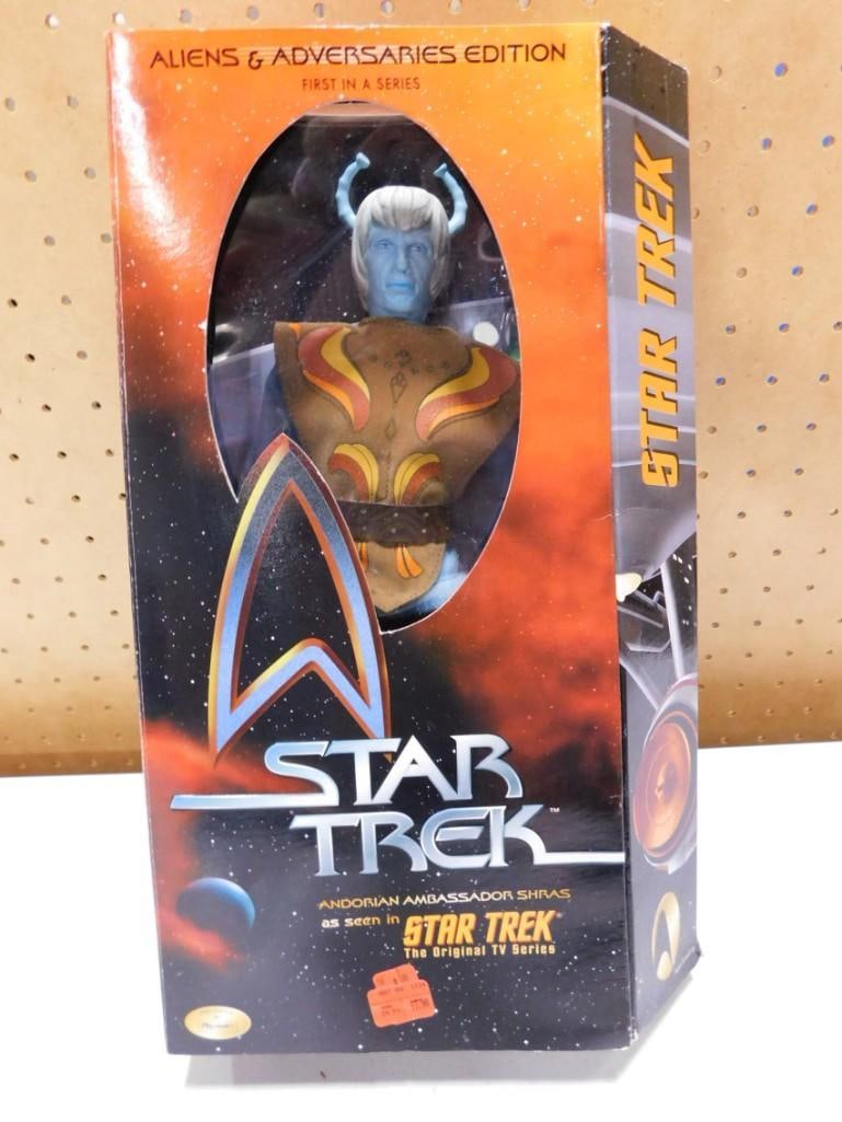 Star Trek Andorian Ambassador Shras Large Action Figure in Original Box (1 of 4)
