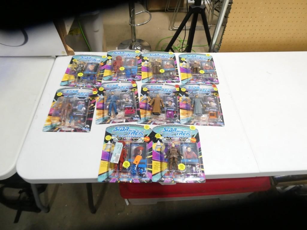 10 Star Trek The Next Generation Action Figures New on Card (1 of 6)