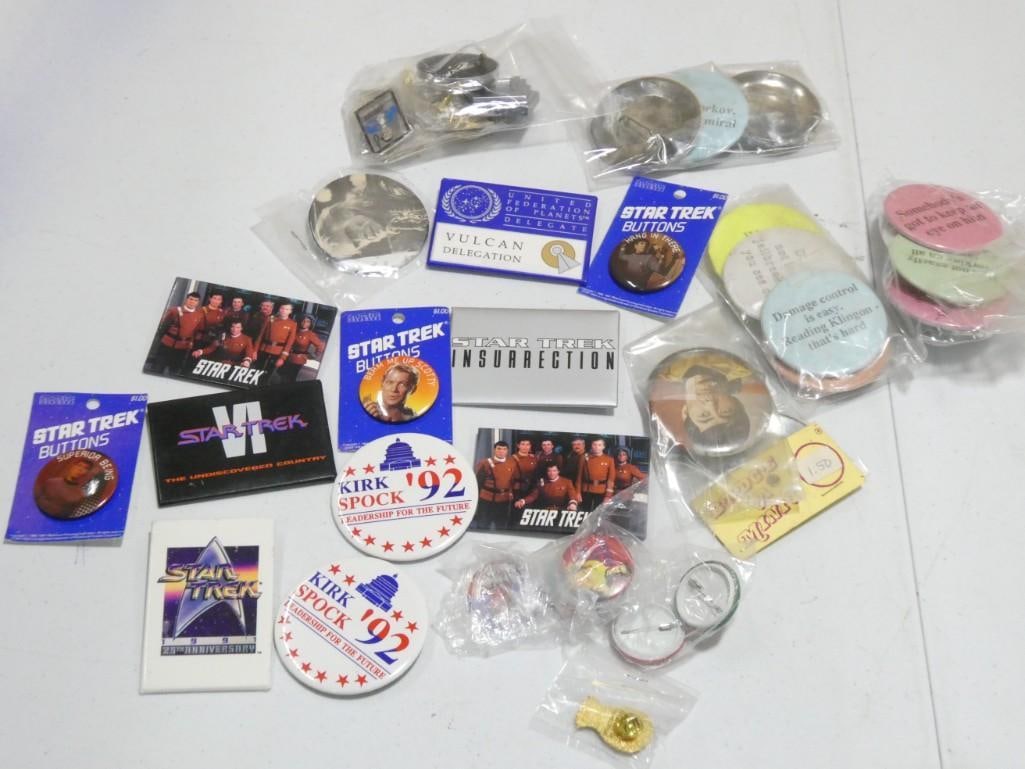 Lot of Star Trek Buttons or Pins: Lot of Star Trek Buttons or Pins