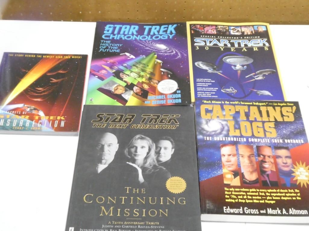 Star Trek Books incl Star Trek Chronology The History of the Future, Captains' Logs, Star Trek The (1 of 4)