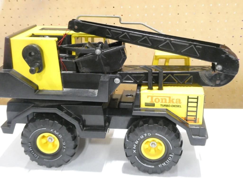1970s Tonka Turbo Diesel Bucket Crane Toy: Vintage 1970s Tonka Turbo Diesel Bucket Crane Excavation Toy. Nice condition