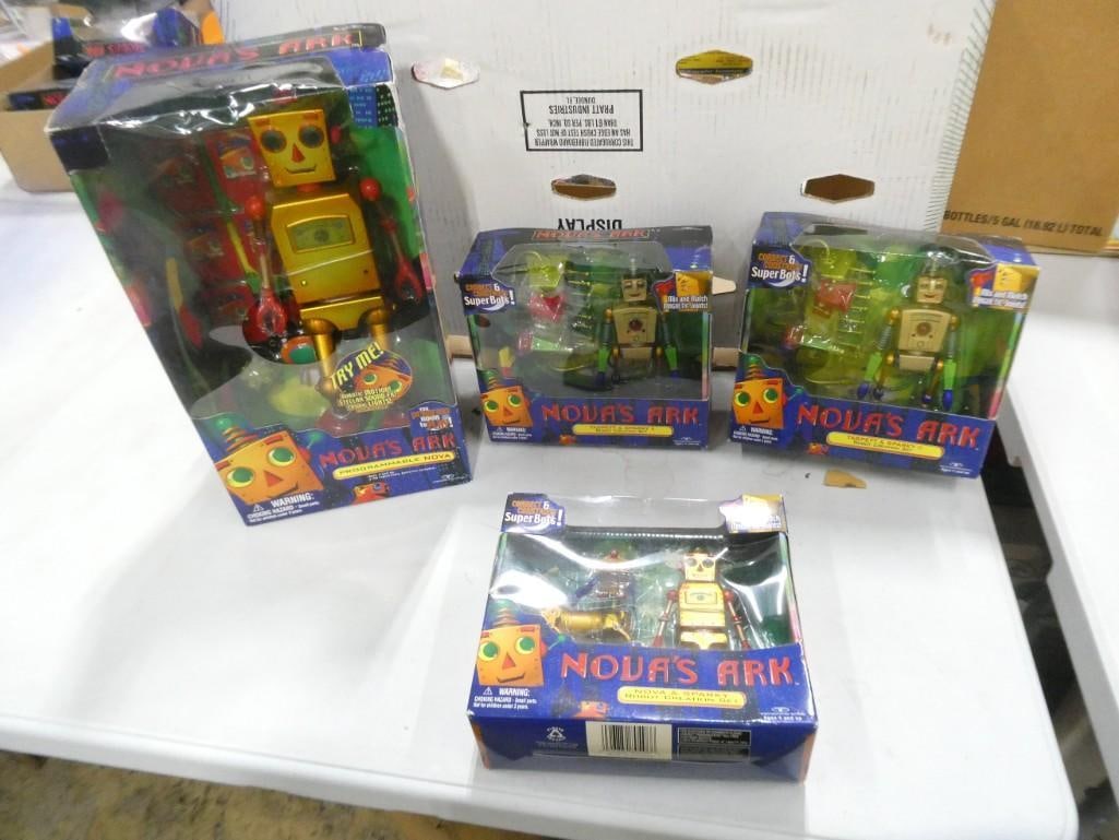 4 Nova's Ark Robots new in boxes (1 of 7)