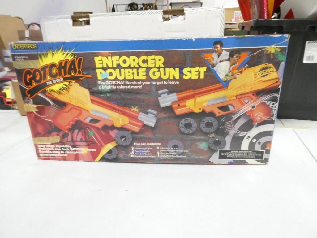 Entertech Enforcer Double Gun Set - Gotcha! The Sport! with Box: Entertech Enforcer Double Gun Set - Gotcha! The Sport! with Box
