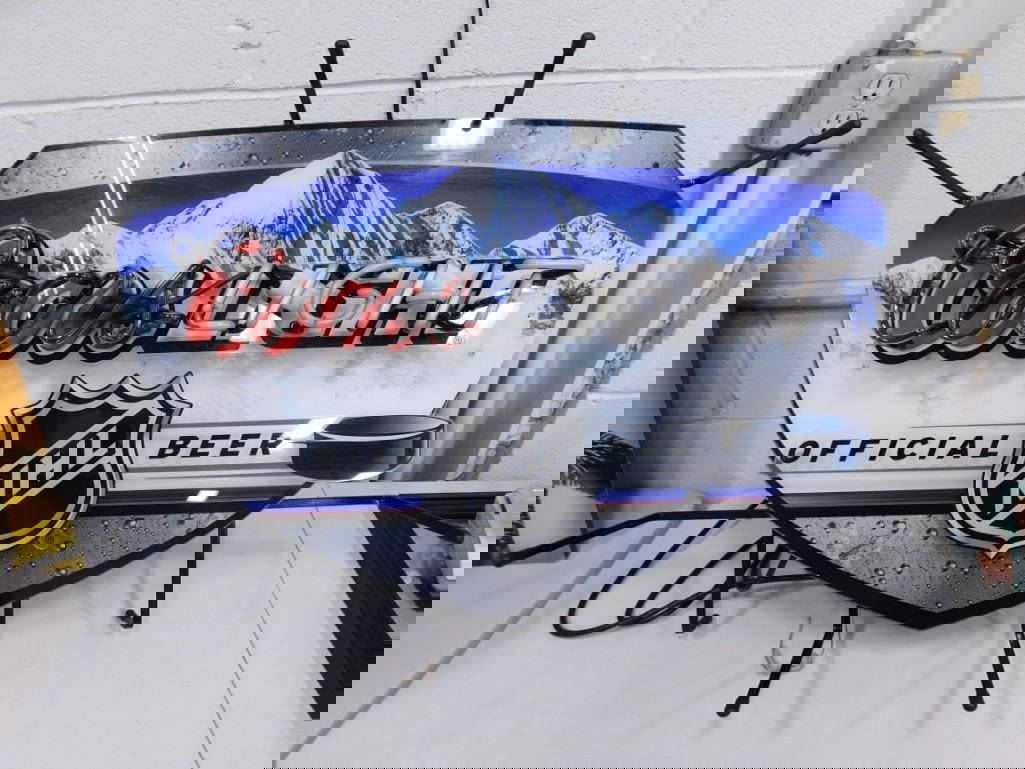 Coors Light Neon Lighted Sign Official Nhl Beer Auction