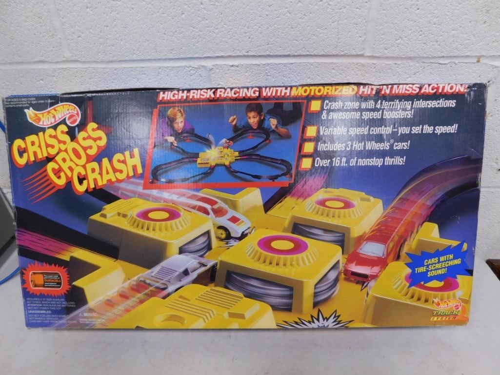 Hot Wheels Criss Cross Crash Set with box (1 of 3)