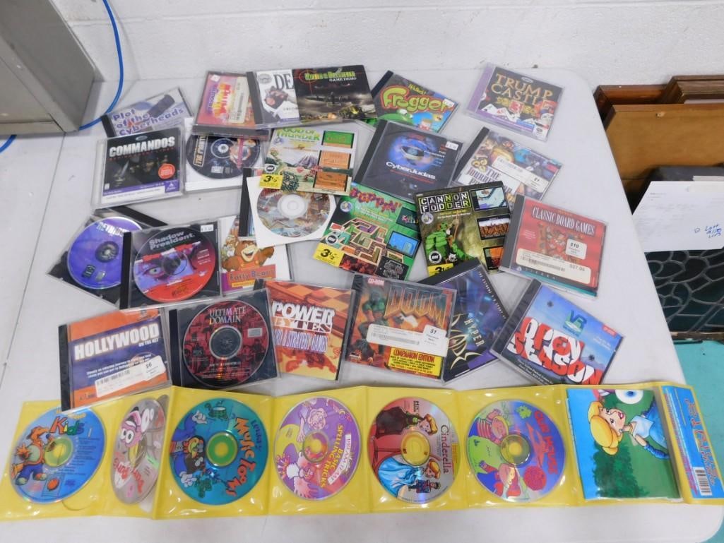 Large Lot of Vintage CD-ROM computer games including Frogger, Trump Castle (1 of 3)