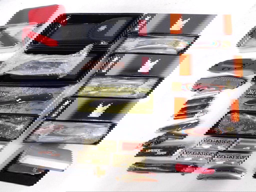 23 Knives Incl Swiss Army Knife, Pocket Knives, Lipstick Knife, Deer