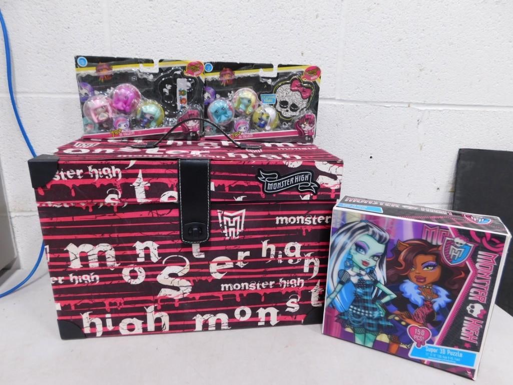 Monster HIgh Stroage Trunk, 3D Puzzle NIB, & Mini Dolls Lot (1 of 6)