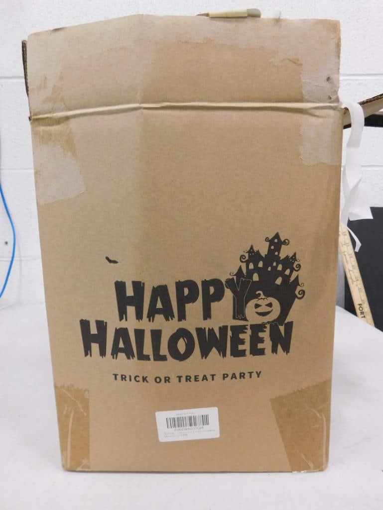 Halloween Outdoor Inflatable Trick or Treat Party Works (1 of 3)