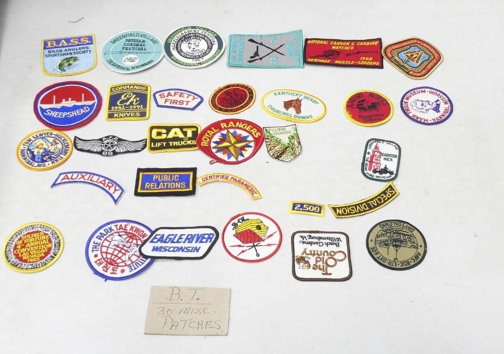 30 Embroidered Patches: 30 Embroidered Patches