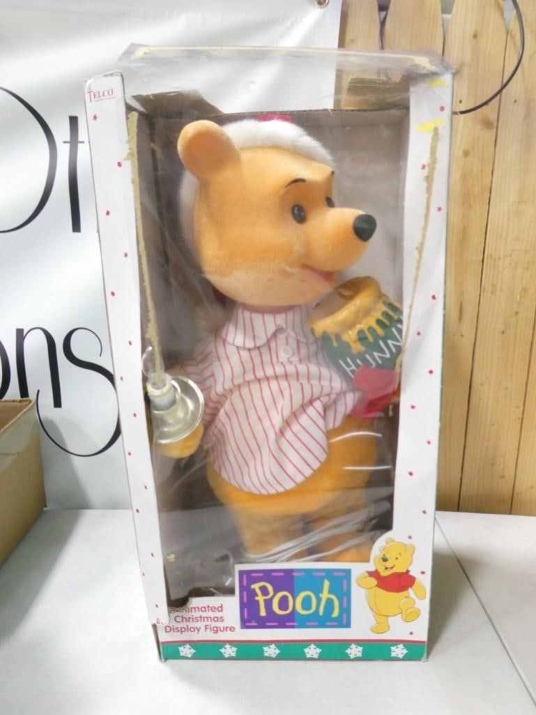 Winnie the Pooh Animated Christmas Display Figure New in Damaged Box (1 of 4)