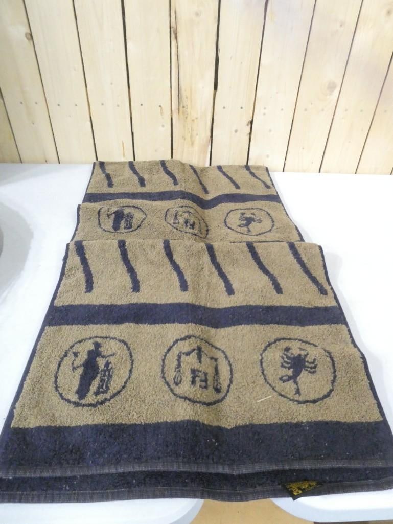 Pair of Fendi Cotton Zodiac "Astrology" towels (1 of 4)