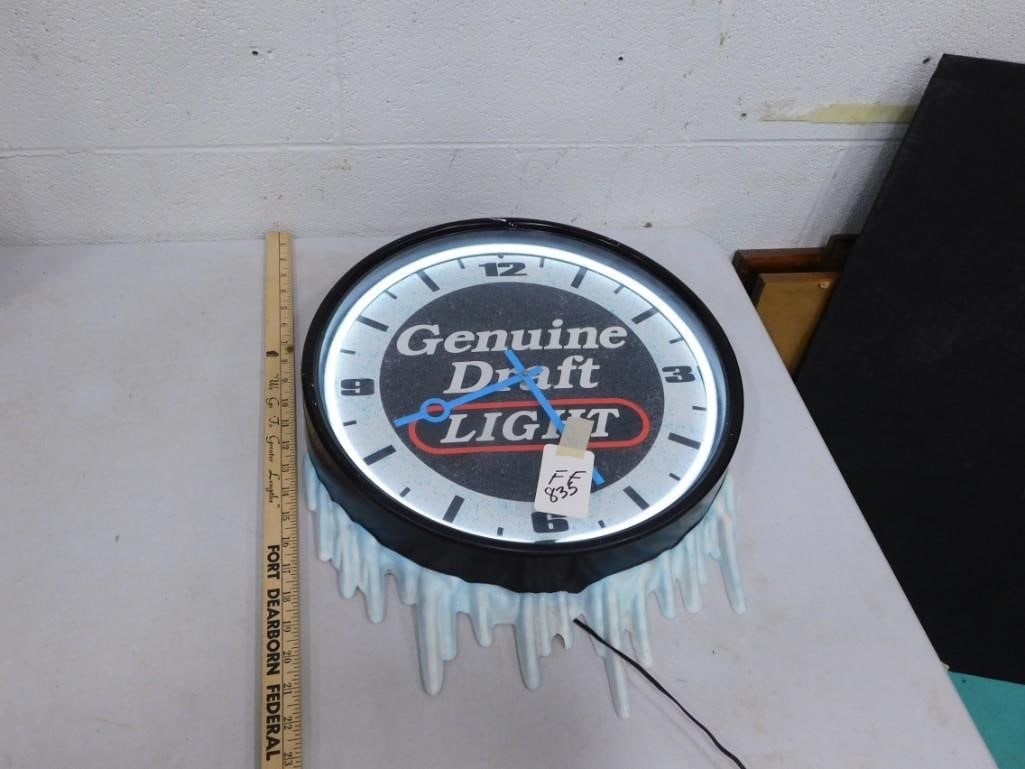 Miler Genuine Draft Light - Light up clock (1 of 3)