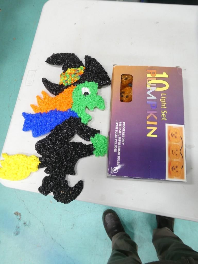 Vintage Popcorn Plastic Halloween Witch and Pumpkin Light Set (1 of 7)