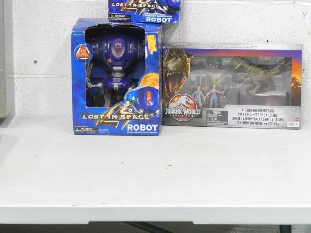 Toys incl Lost in Space Robot, Lost in Space Rocket Launcher Robot, Jurassic World Legacy Collection (1 of 8)