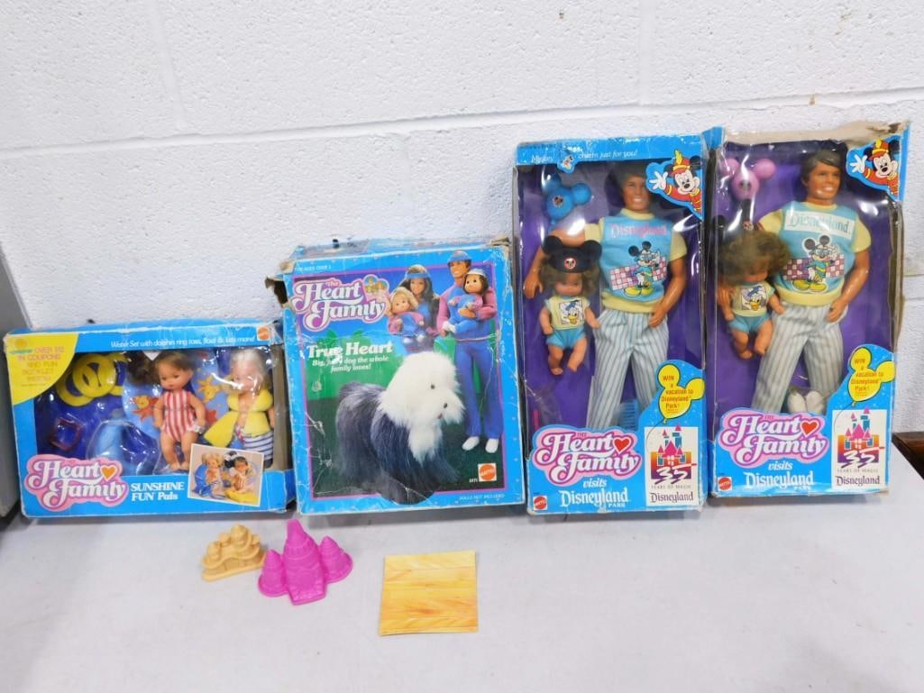 4 Vtg 1980s Heart Family Disneyland Dolls, Babies, Pet Dog w/ Boxes Lot (1 of 11)