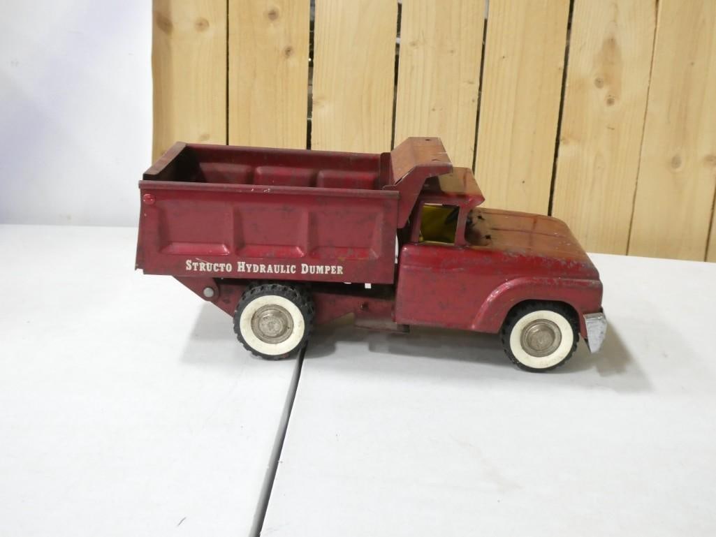 Vintage Pressed Steel Structo Hydraulic Dumper Toy Truck (1 of 8)
