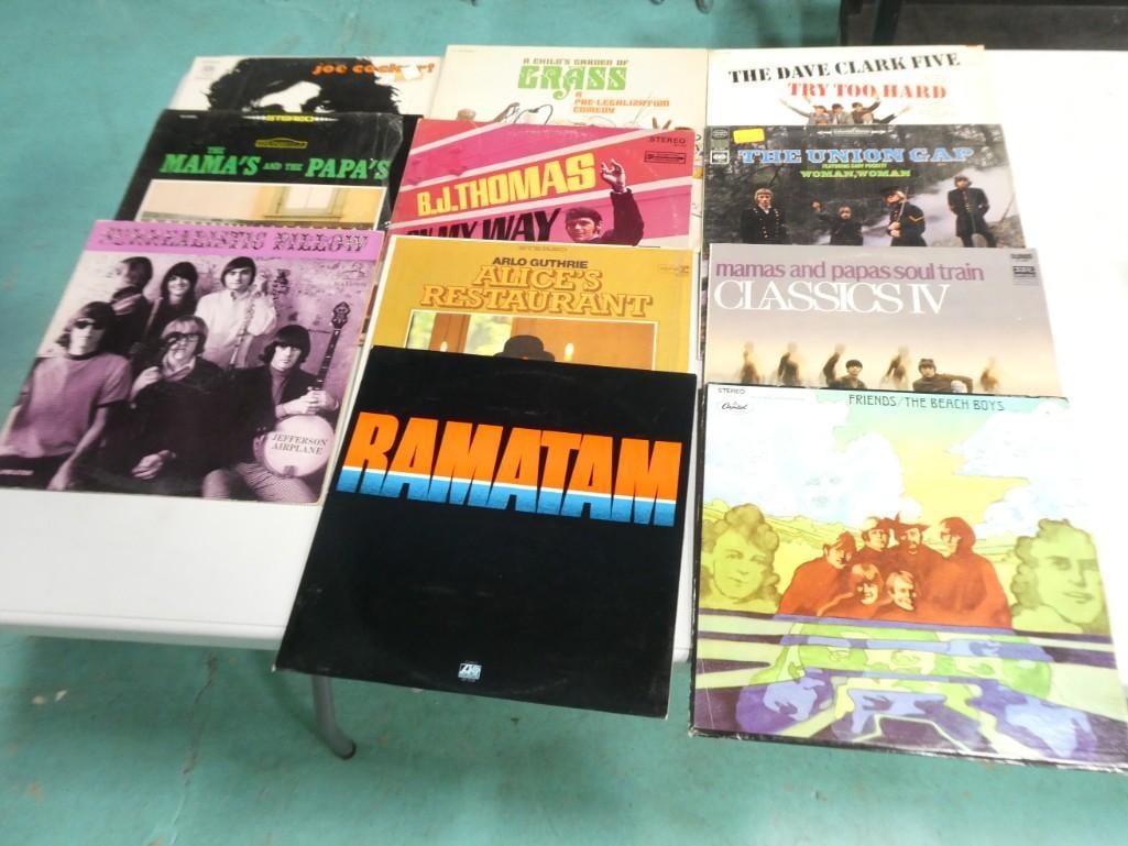 Lot of 1960's Vinyl Records including Jefferson Airplane, Mama's and the Papa's, BJ Thomas, Arlo Gut (1 of 8)