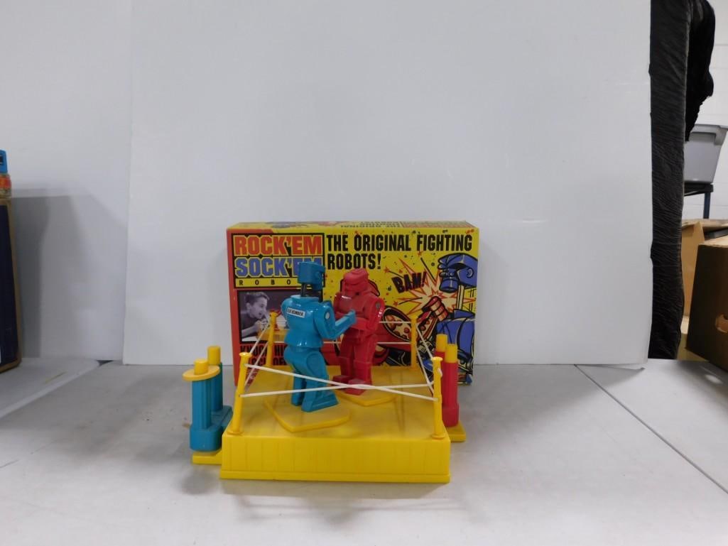 Rock'em Sock'em Robots Play Set with original box (1 of 3)