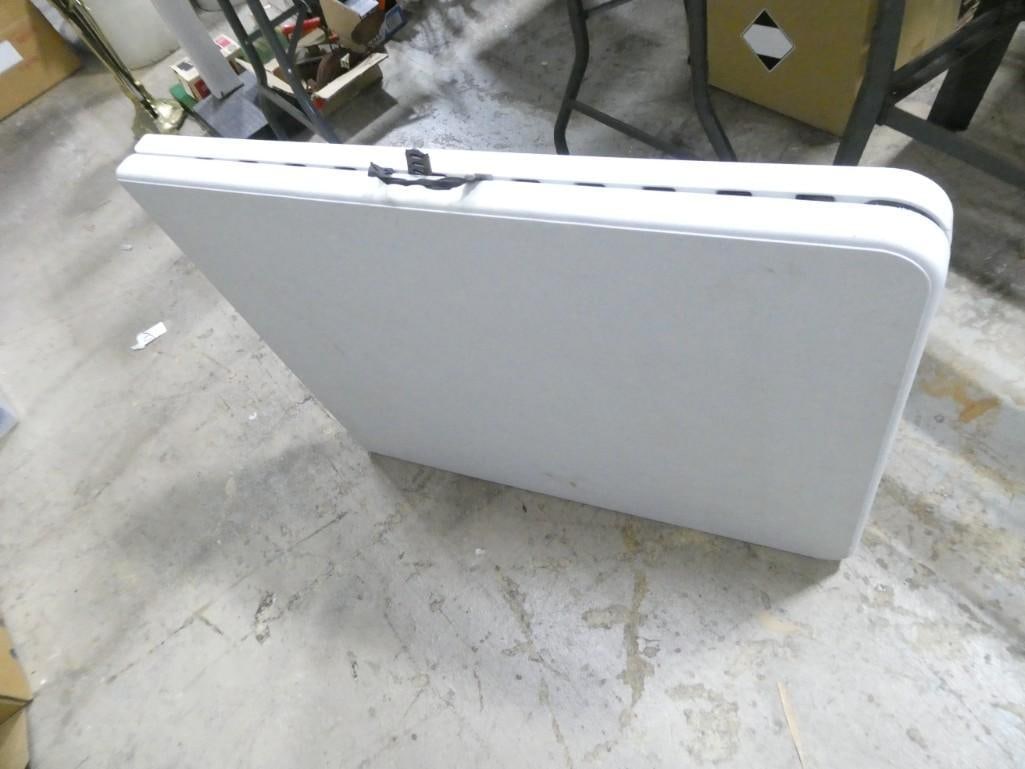 6 ft Folding Table Fold-in-Half (1 of 2)