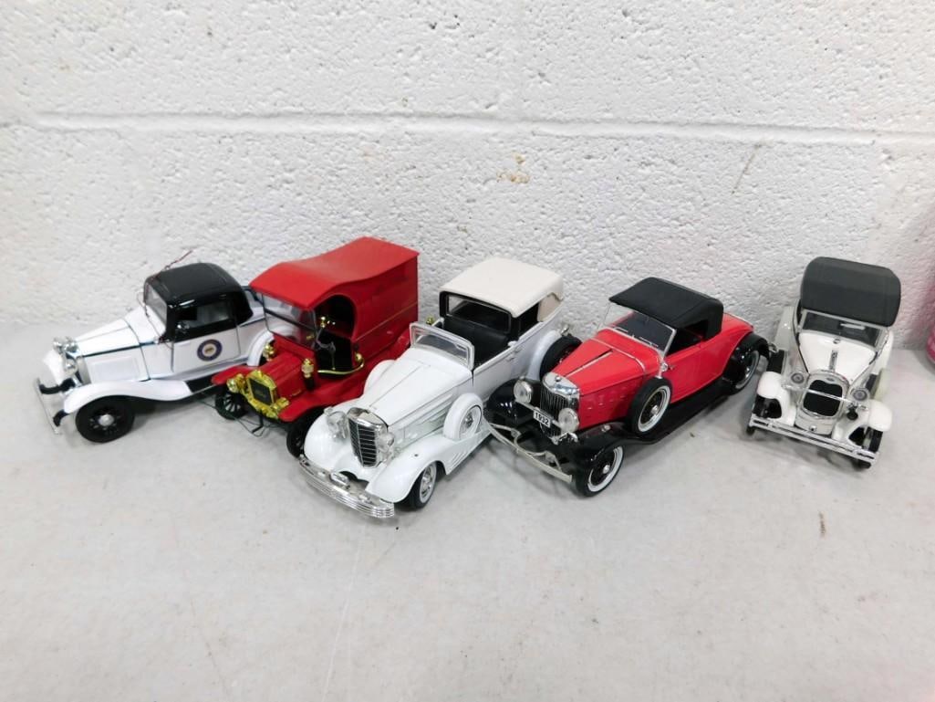 1:32 Scale Die Cast Model Vintage Cars (1 of 6)