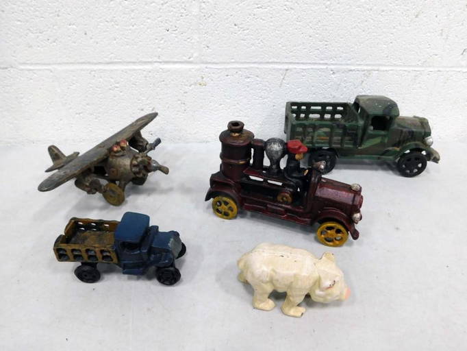 5 Reproductions Of Vintage Cast Iron Toys
