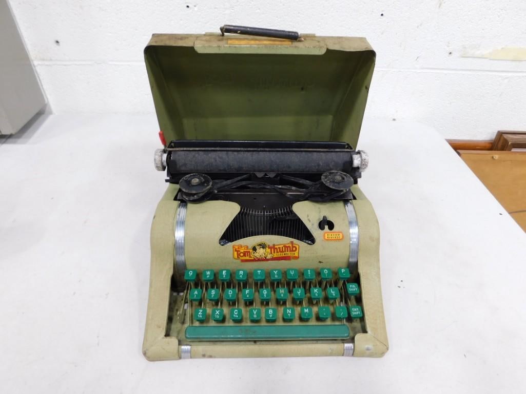 Vintage Tom Thumb Children's Manual Typewriter with Case (1 of 3)