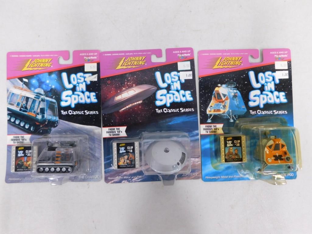 3 Lost in Space Johnny Lightning Figures or Vehicles Sealed in Original Packages (1 of 5)