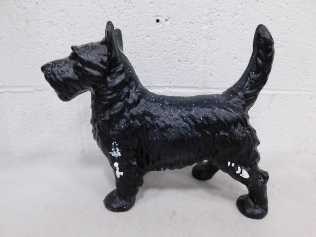 Cast Iron Scottie Dog Doorstop by Hubley Scottish Terrier c. 1910-1940 (1 of 4)