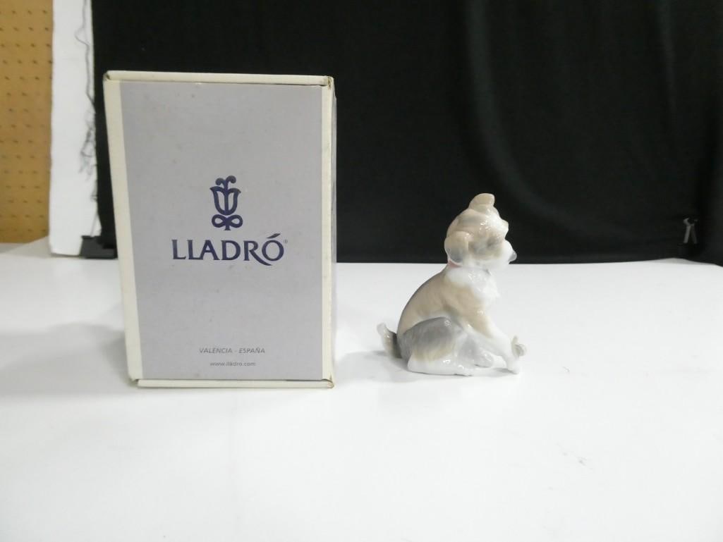 Lladro Figurine with Box - Dog - New Friend: Lladro Figurine with Box - Dog - New Friend